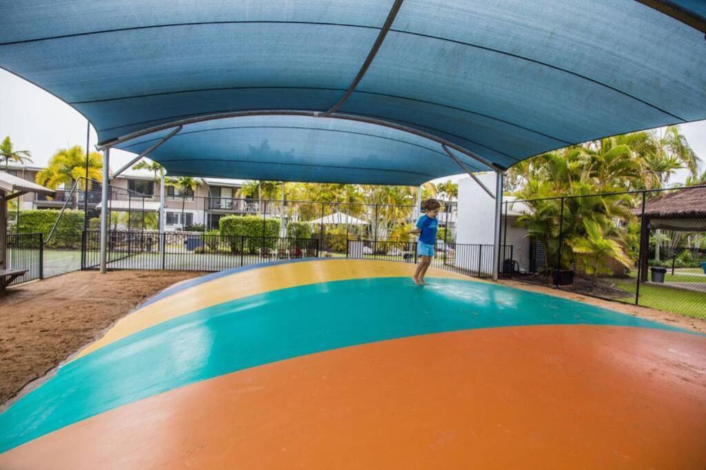 2 Bedroom Ground Level Villa In Tropical 4* Resort Noosaville Buitenkant foto