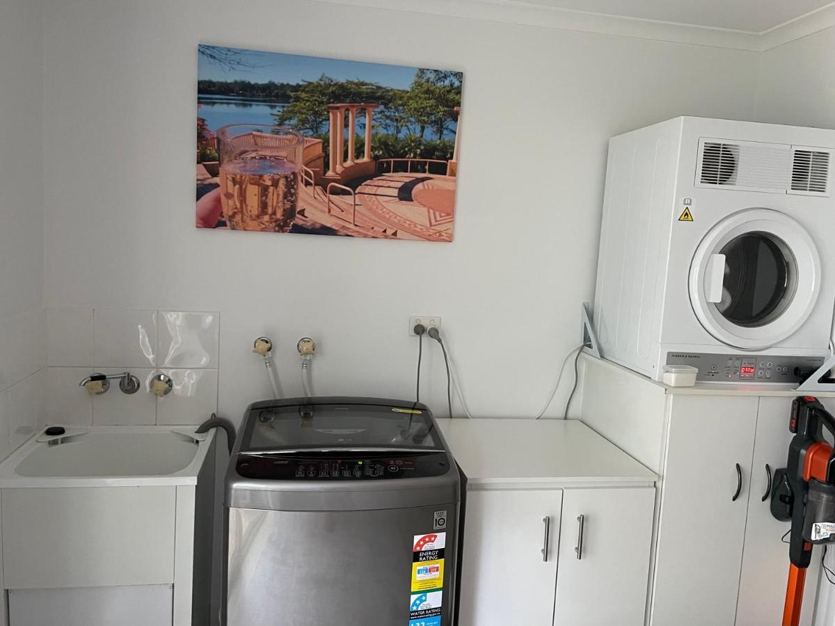 2 Bedroom Ground Level Villa In Tropical 4* Resort Noosaville Buitenkant foto