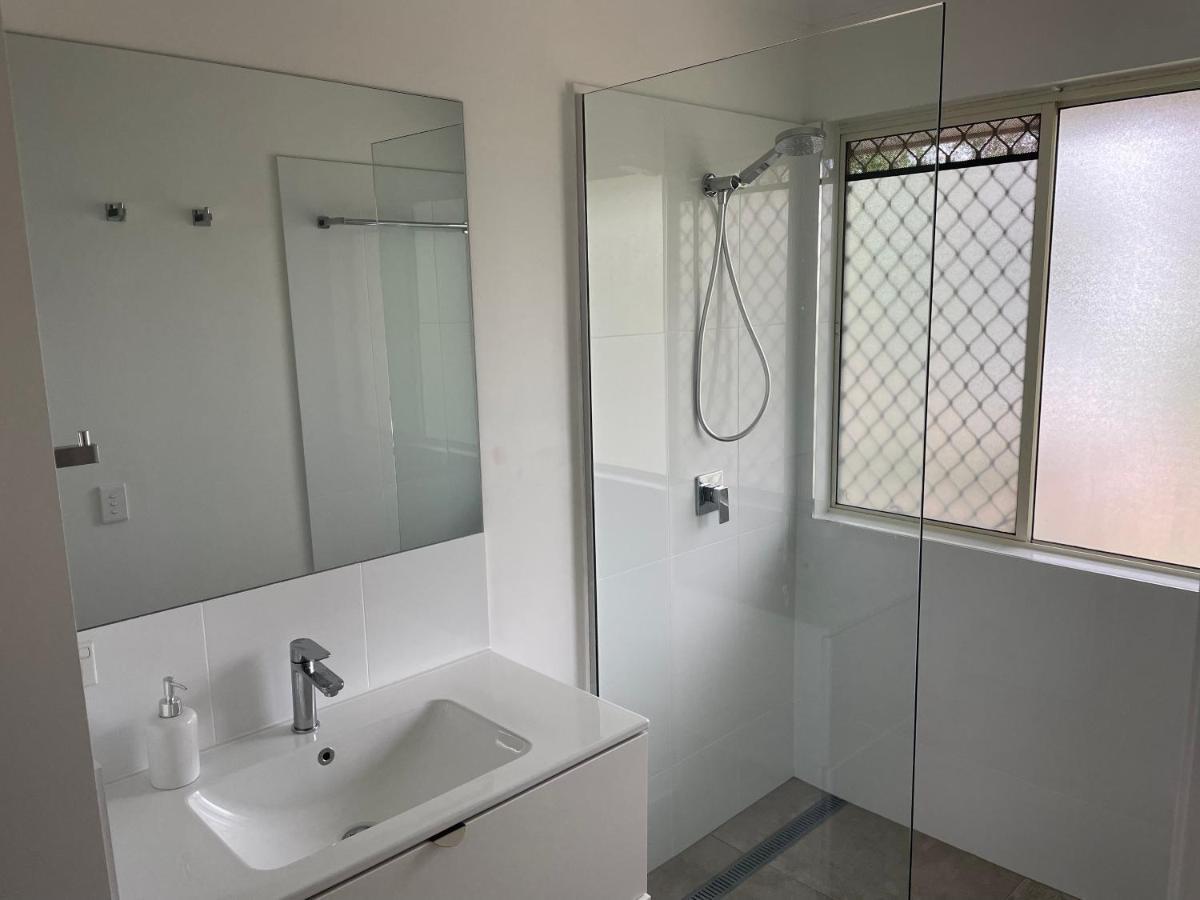 2 Bedroom Ground Level Villa In Tropical 4* Resort Noosaville Buitenkant foto